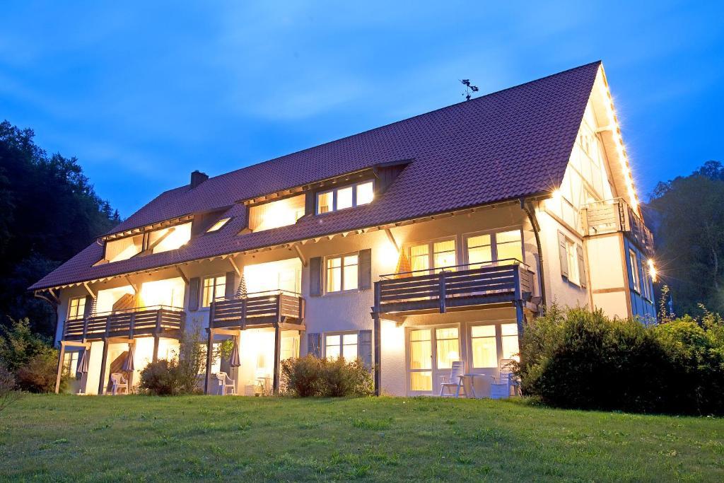 Landhotel Gasthof Wittstaig Gundelfingen  Экстерьер фото